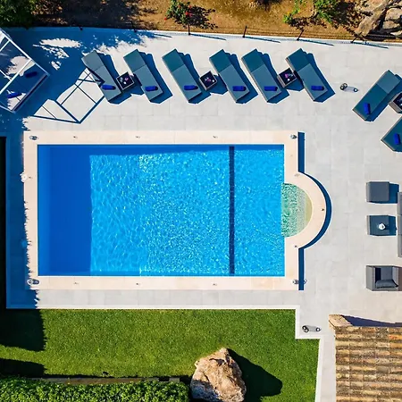 Villa Superb 5 Bedrooms Fiorever Mountainside Views Pool Table