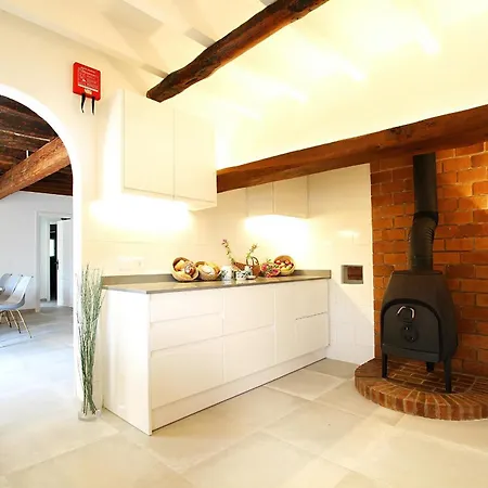 Superb 5 Bedrooms Fiorever Mountainside Views Pool Table *
